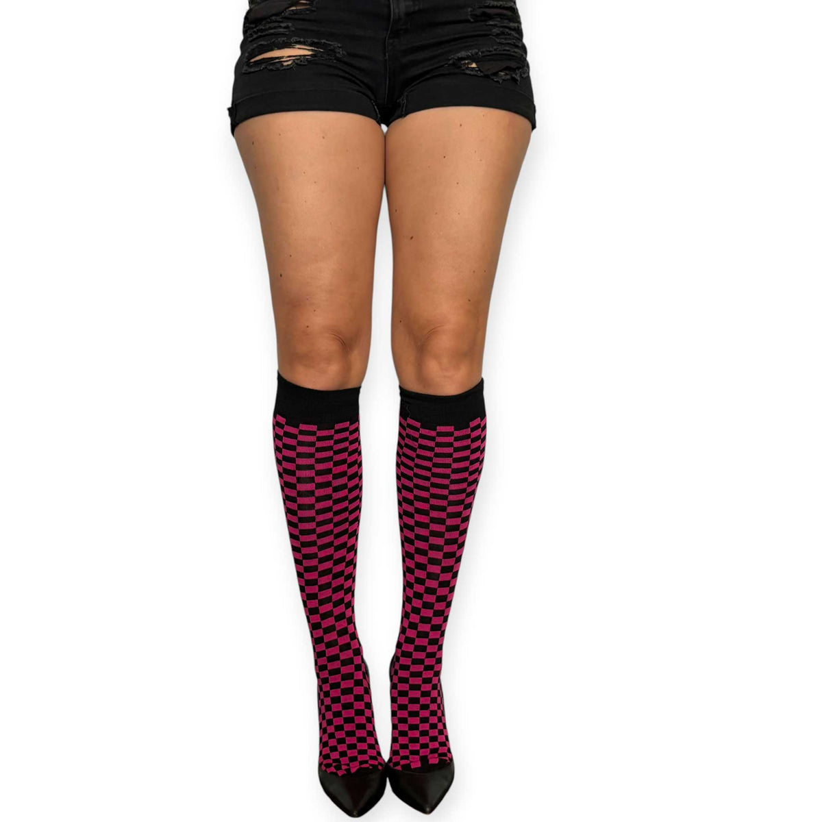 Women’s fuchsia and black checkerboard knee-high socks by Malka Chic with a bold geometric pattern.