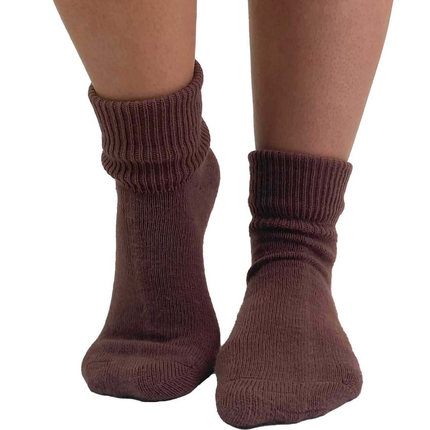 Women's ultra-soft walnut brown comfort socks with ribbed cuff for everyday wear