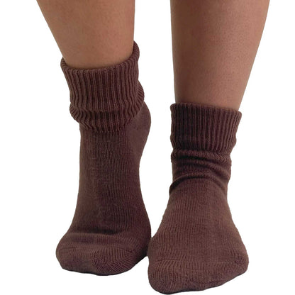 Women's ultra-soft walnut brown comfort socks with ribbed cuff for everyday wear