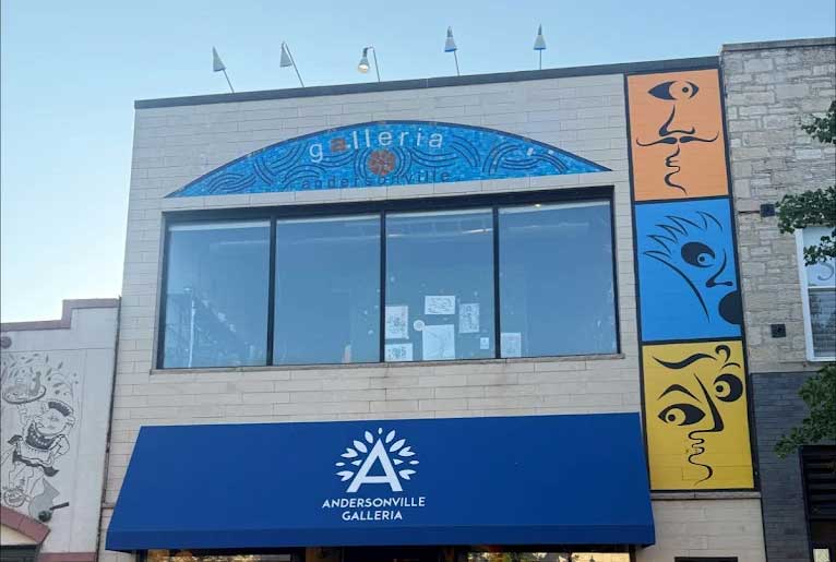 Malka Chic at Andersonville Galleria