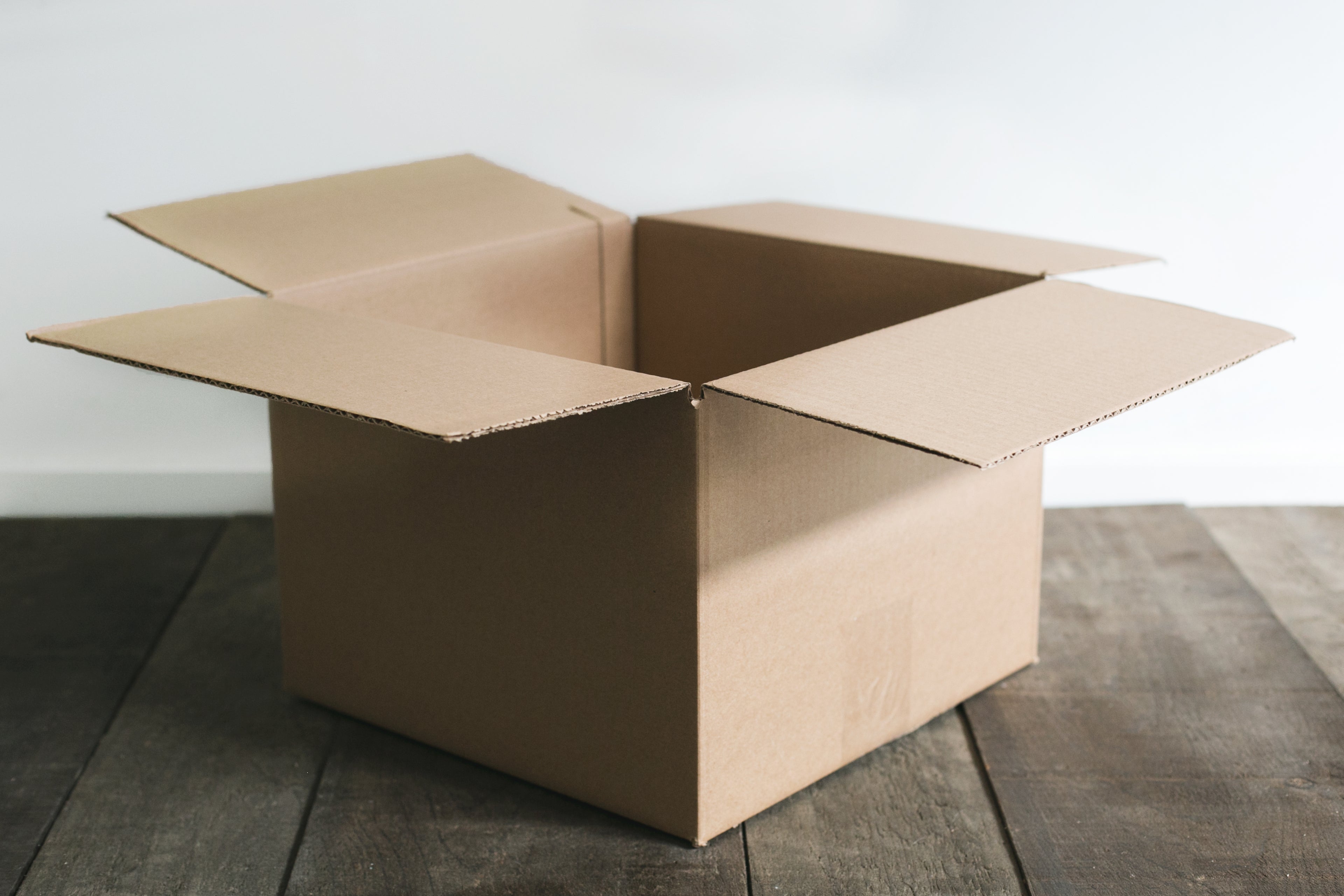 At Malka Chic, we are committed to providing fast, reliable, and secure shipping for all orders.